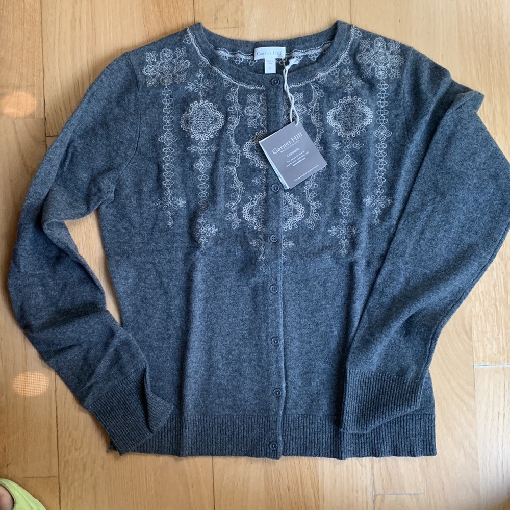 NWT Garnet Hill 100% cashmere embroidered sweater size small
